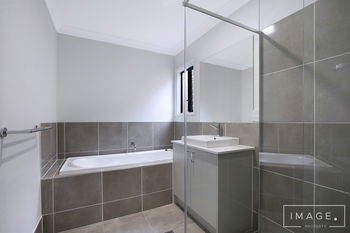 Image 4 for 9 Cambridge Way, Ripley  QLD  4306