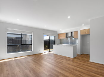 Image 3 for 70 Bourn Cct, Sunbury  VIC  3429