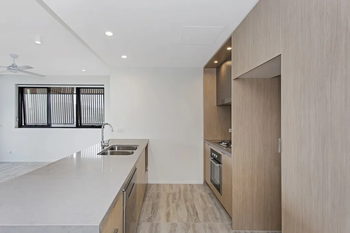 Image 3 for 404/36 Anglesey St, Kangaroo Point  QLD  4169