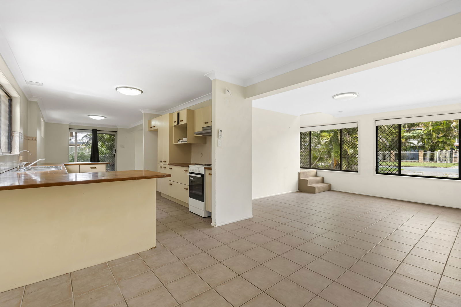 Main listing image for 18 Prince of Wales Parade, Alexandra Hills  QLD  4161