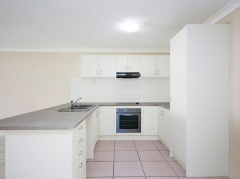 Image 3 for 1/4 Lagoona Ct, Churchill  QLD  4305