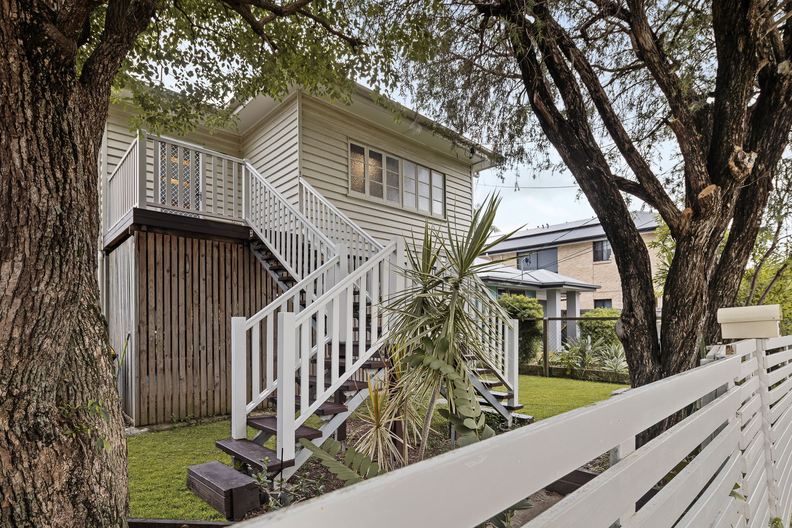 Main listing image for 2 Adams St, Deagon  QLD  4017