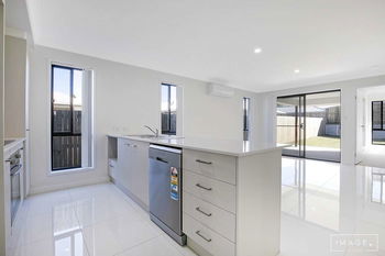 Image 5 for 1/49 Baird Crescent, Redbank Plains  QLD  4301