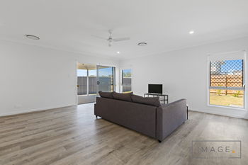 Image 5 for 17 Laxton Rd, Pallara  QLD  4110