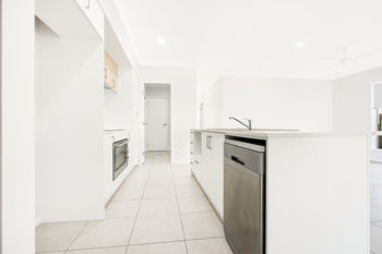 Image 5 for 8 Byron Avenue, Newport  QLD  4020