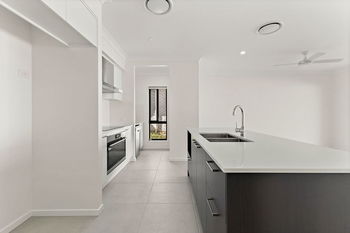 Image 3 for 23 Gumnut Cl, Morayfield  QLD  4506