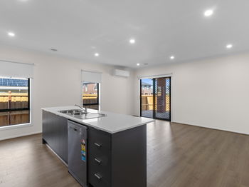 Image 4 for 28 Panama St, Wollert  VIC  3750