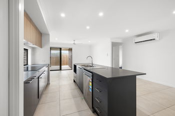 Image 6 for 4 Ivorywood St, Deebing Heights  QLD  4306