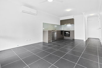 Image 5 for 2/8a Echidna La, Southside  QLD  4570