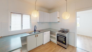 Image 5 for 104 Cypress Terrace, Palm Beach  QLD  4221