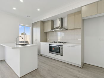 Image 3 for 27 Vizzini St, Cranbourne East  VIC  3977