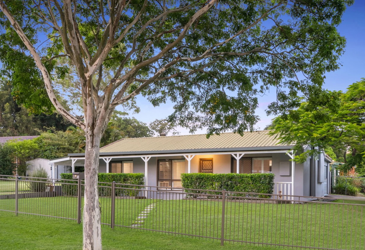 Main listing image for 2 Cardiff Ct, Kallangur  QLD  4503