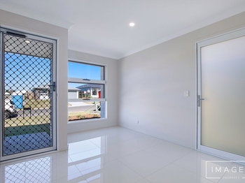 Image 6 for 1/13 Mount Mitchell St, Park Ridge  QLD  4125