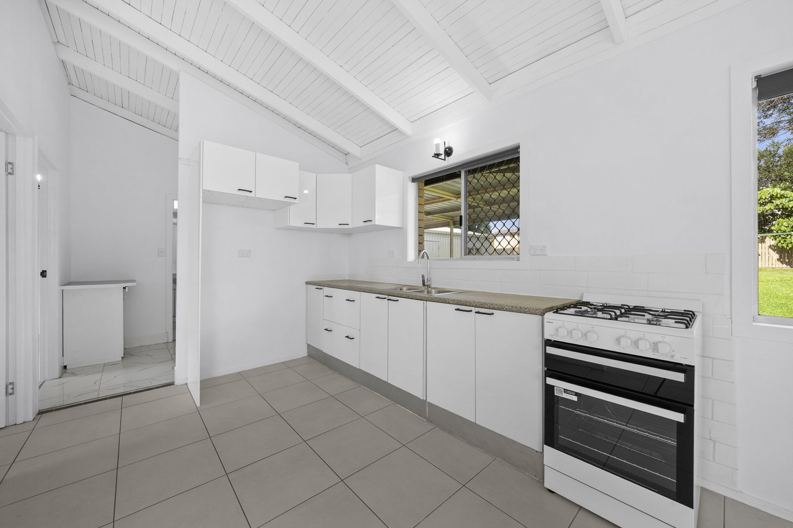 Main listing image for 10 Tulong St, Crestmead  QLD  4132