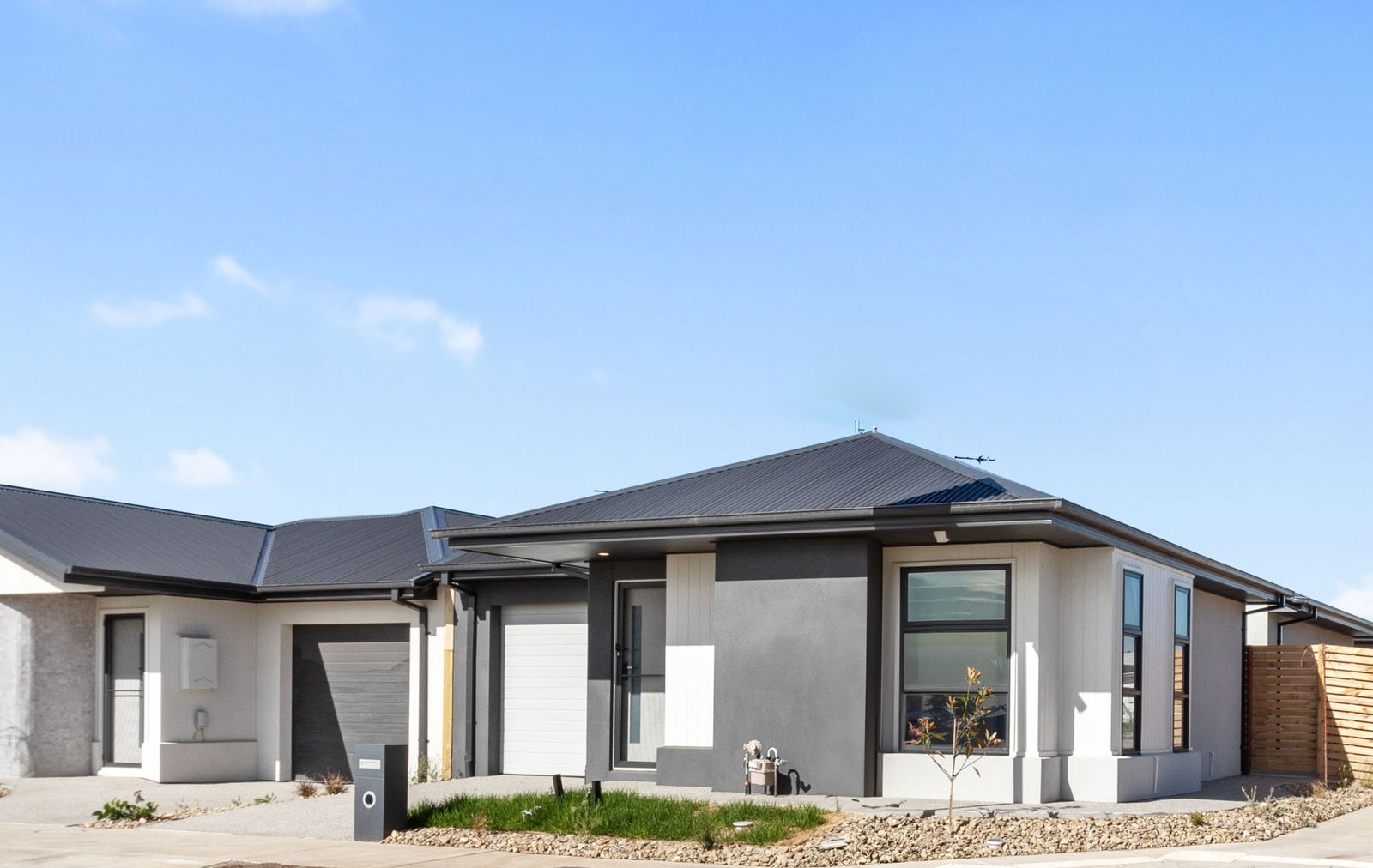 Main listing image for 39 Grangehill Mews, Wyndham Vale  VIC  3024