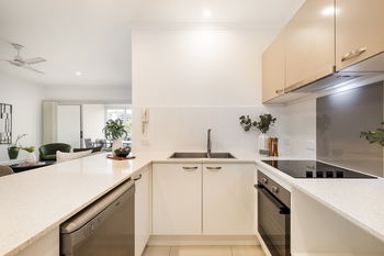 Image 3 for 17/273-275 Cornwall Street, Greenslopes  QLD  4120