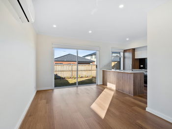 Image 5 for 60 Generation Crst, Mambourin  VIC  3024