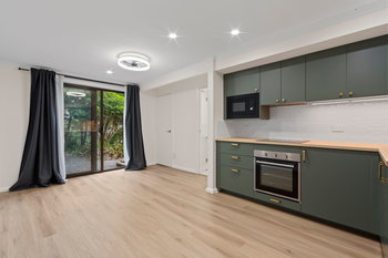 Image 3 for 8B Crest Dr, Elanora  QLD  4221