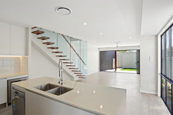 Image 4 for 1/82 Palm Beach Ave, Palm Beach  QLD  4221