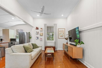 Image 4 for 38 Thompson St, Silkstone  QLD  4304