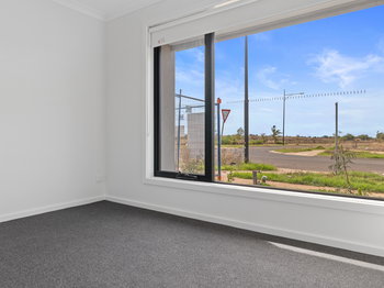 Image 6 for 97 Adelong Boulevard, Cobblebank  VIC  3338