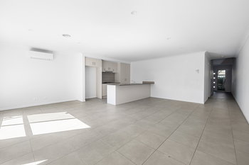 Image 4 for 6 Verdelho Wy, Clyde North  VIC  3978