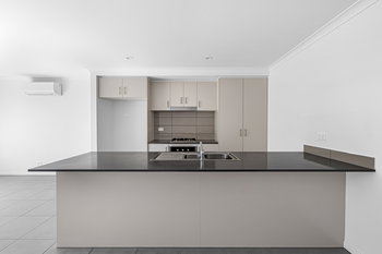 Image 5 for 6 Verdelho Wy, Clyde North  VIC  3978