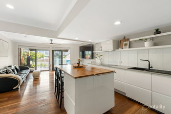 Image 5 for 6/27-29 Surfers Ave, Mermaid Waters  QLD  4218