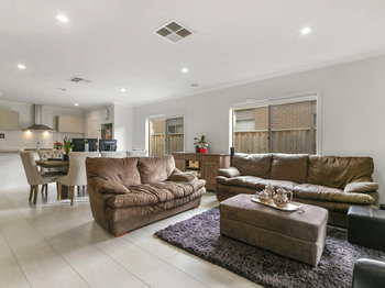 Image 5 for 19 Warrego Circuit, Sandhurst  VIC  3977