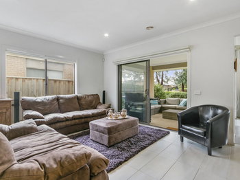 Image 4 for 19 Warrego Circuit, Sandhurst  VIC  3977