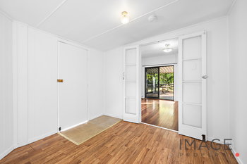 Image 5 for 57 Queen St, Blackstone  QLD  4304