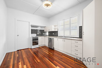 Image 4 for 57 Queen St, Blackstone  QLD  4304