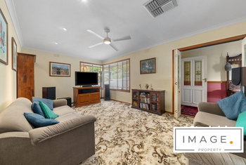 Image 3 for 38 Valley Cres, Glenroy  VIC  3046