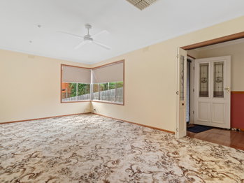 Image 3 for 38 Valley Cres, Glenroy  VIC  3046