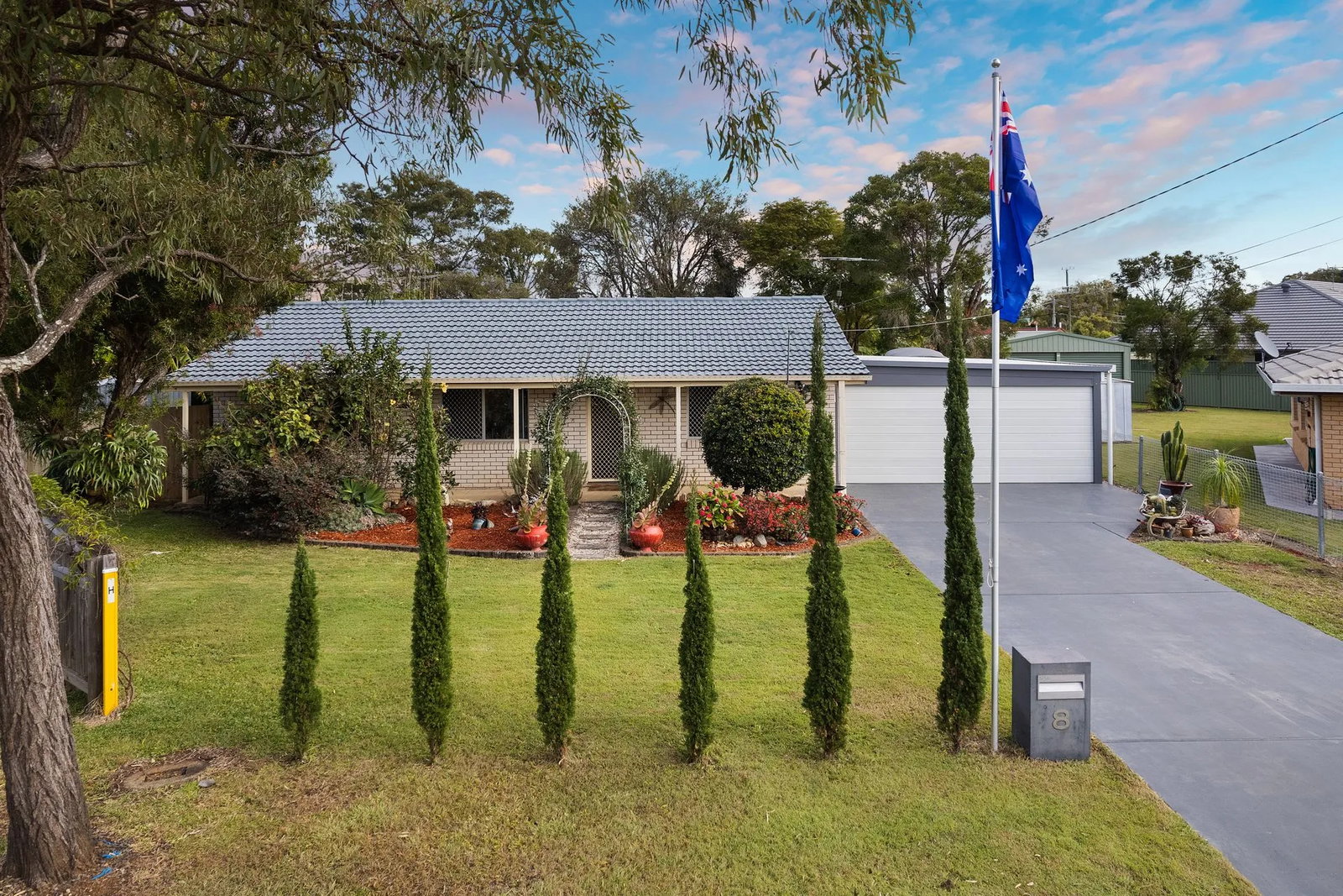 Main listing image for 8 Ostend Ct, Cleveland  QLD  4163