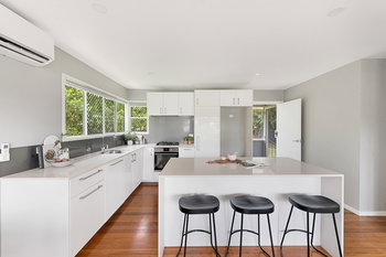 Image 3 for 94 Farrant St, Stafford Heights  QLD  4053