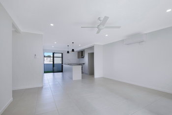 Image 4 for 2/30 Sunray Parade, Griffin  QLD  4503