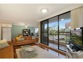 Image 3 for 7/5 Hill Avenue, Burleigh Heads  QLD  4220