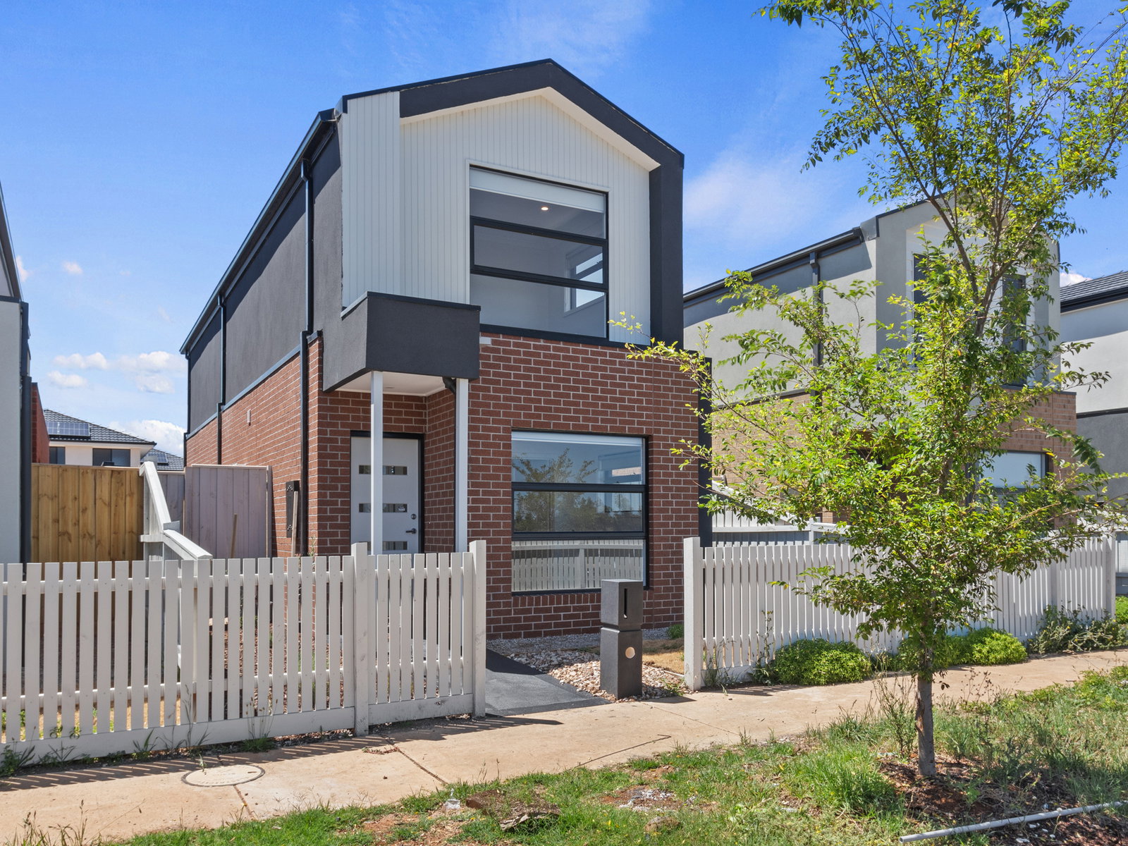 Main listing image for 24 Primrose Ave, Rockbank  VIC  3335