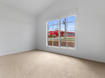 Image 5 for 8 Longwarry Rd, Drouin  VIC  3818