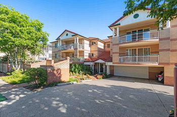 Image 3 for 2/48 Kitchener St, Coorparoo  QLD  4151