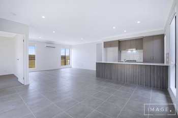 Image 3 for 123 Mercy Cct, Park Ridge  QLD  4125