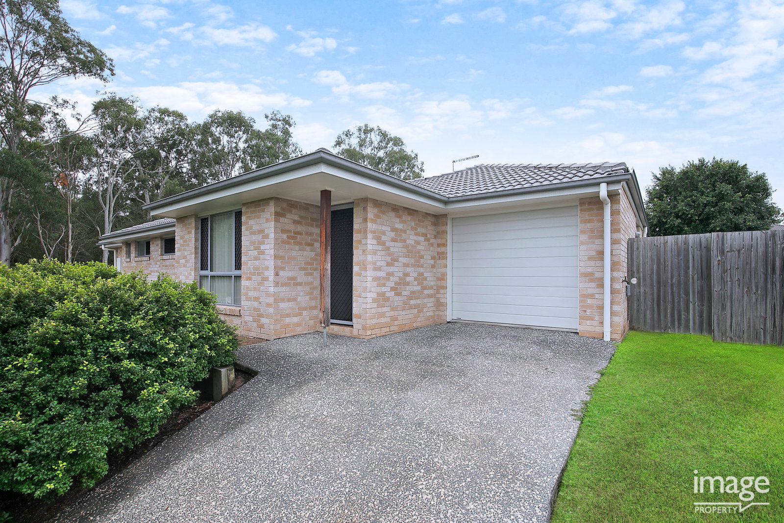 Main listing image for 2/58-60 Feather Ct, Morayfield  QLD  4506