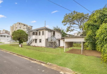 Image 3 for 2/3 Ella Street, Redcliffe  QLD  4020