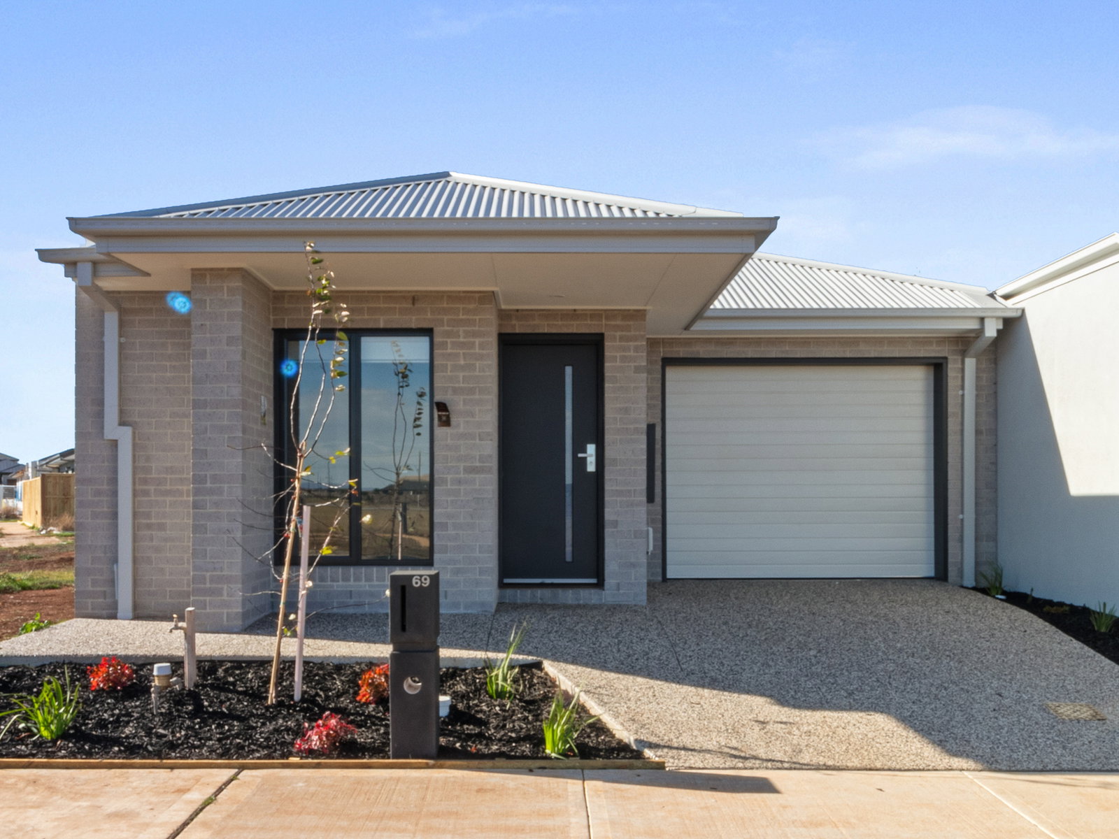 Main listing image for 69 Sifter Pkwy, Fraser Rise  VIC  3336