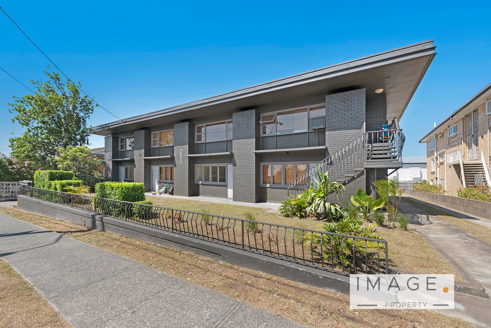 Main listing image for 4/230 Cavendish Rd, Coorparoo  QLD  4151