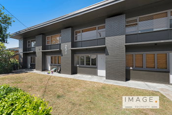 Image 3 for 4/230 Cavendish Rd, Coorparoo  QLD  4151