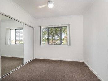 Image 6 for 4/12 Drayton Terrace, Wynnum  QLD  4178