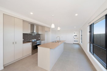 Image 4 for 2/24 Cambridge Way, Ripley  QLD  4306