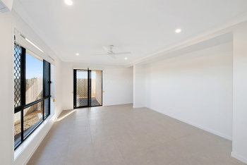 Image 6 for 2/24 Cambridge Way, Ripley  QLD  4306